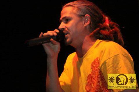 Ganjaman (D) und Die Feueralarm Band - Werk II, Leipzig 22. Oktober 2009 (6).JPG